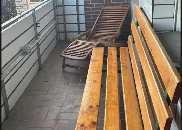 Schöne Monteur- Teilweise Mit Balkon Oder Terrasse *